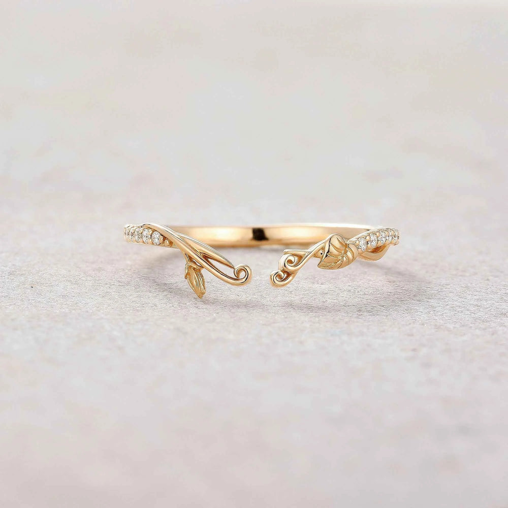 Leaf Inspired | Moning Glory Leaf Curved Wedding Band