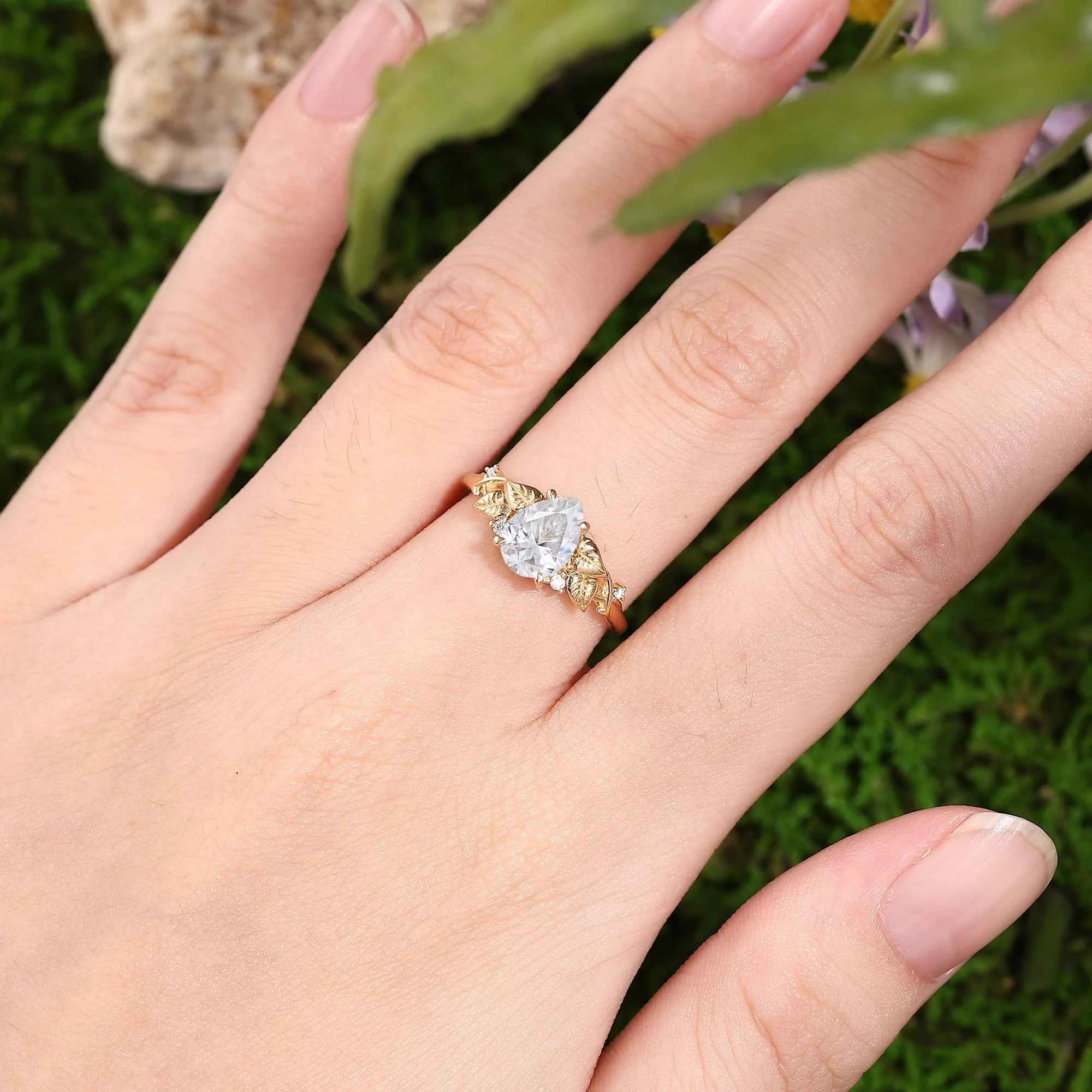 Leaf Inspired | Moning Glory Leaf Design Moissanite Engagement Ring