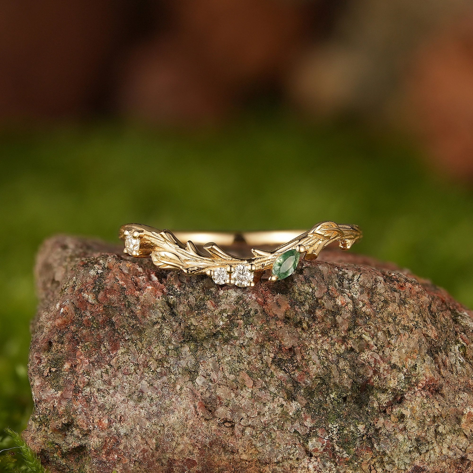 Bark Inspired | Tree Texture Curved Wedding Band with Moss Agate