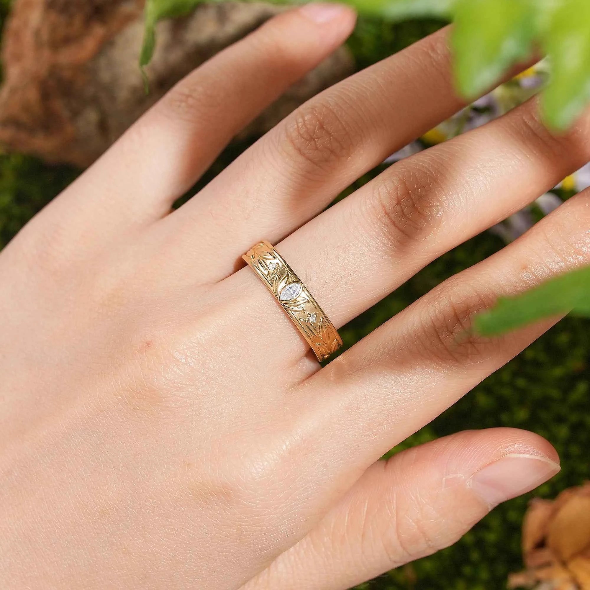 Floral Inspired | Moning Glory Design Gold Wedding Band