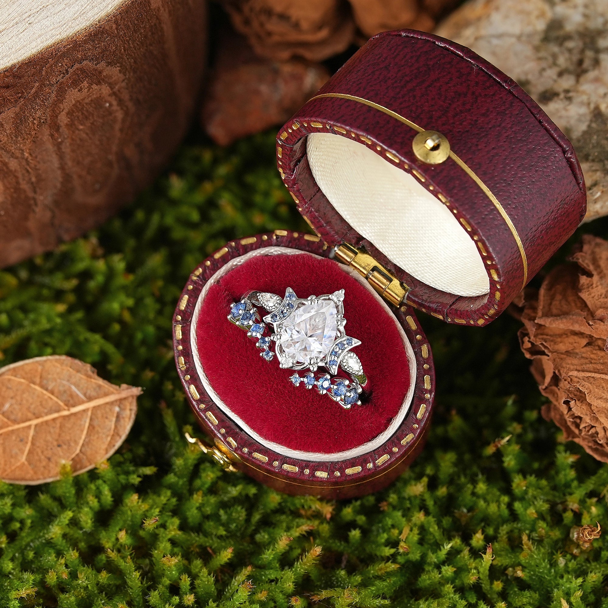 Moon Inspired | 2pcs Moissanite Moon Design Engagement Ring Set - LCCjewelry