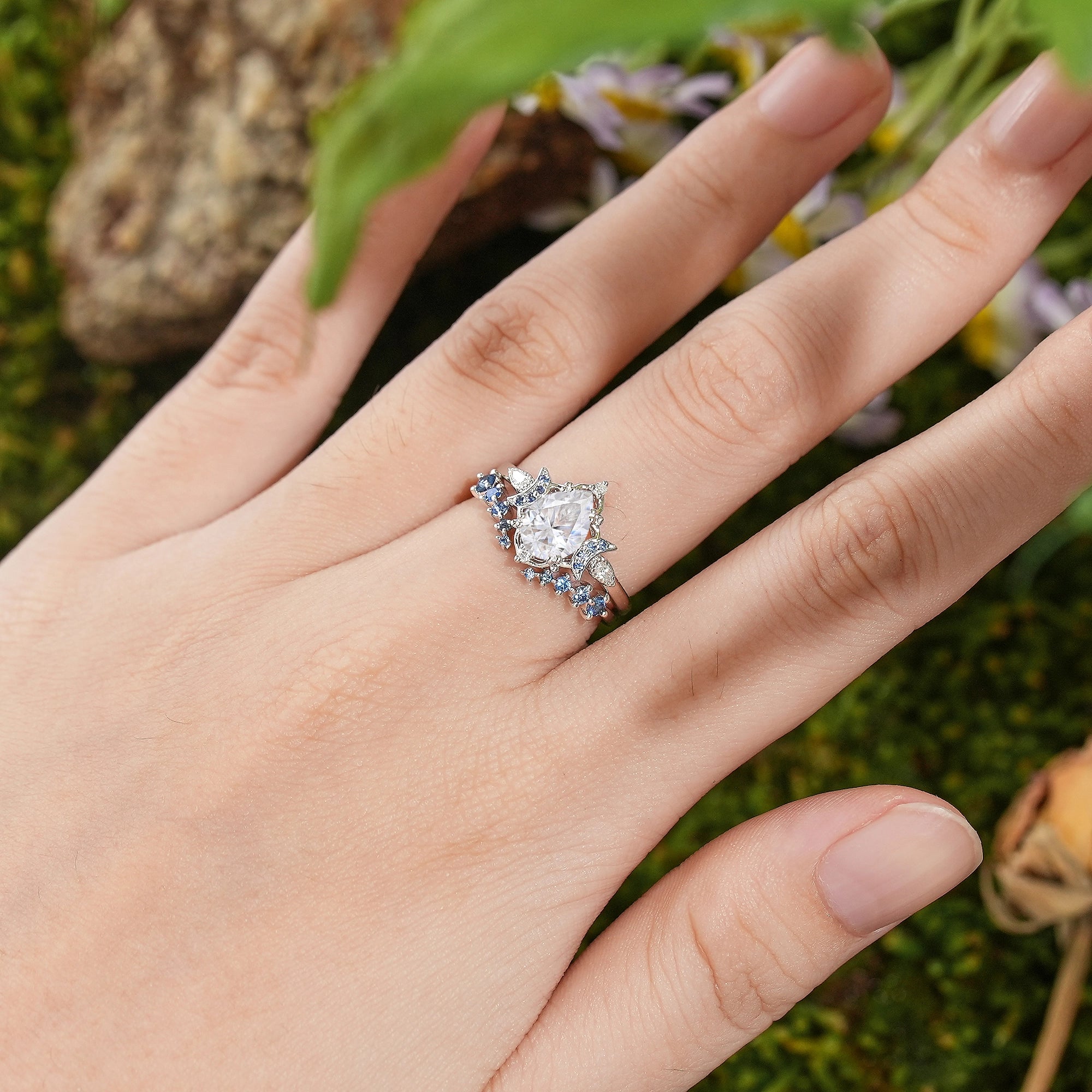 Moon Inspired | 2pcs Moissanite Moon Design Engagement Ring Set - LCCjewelry