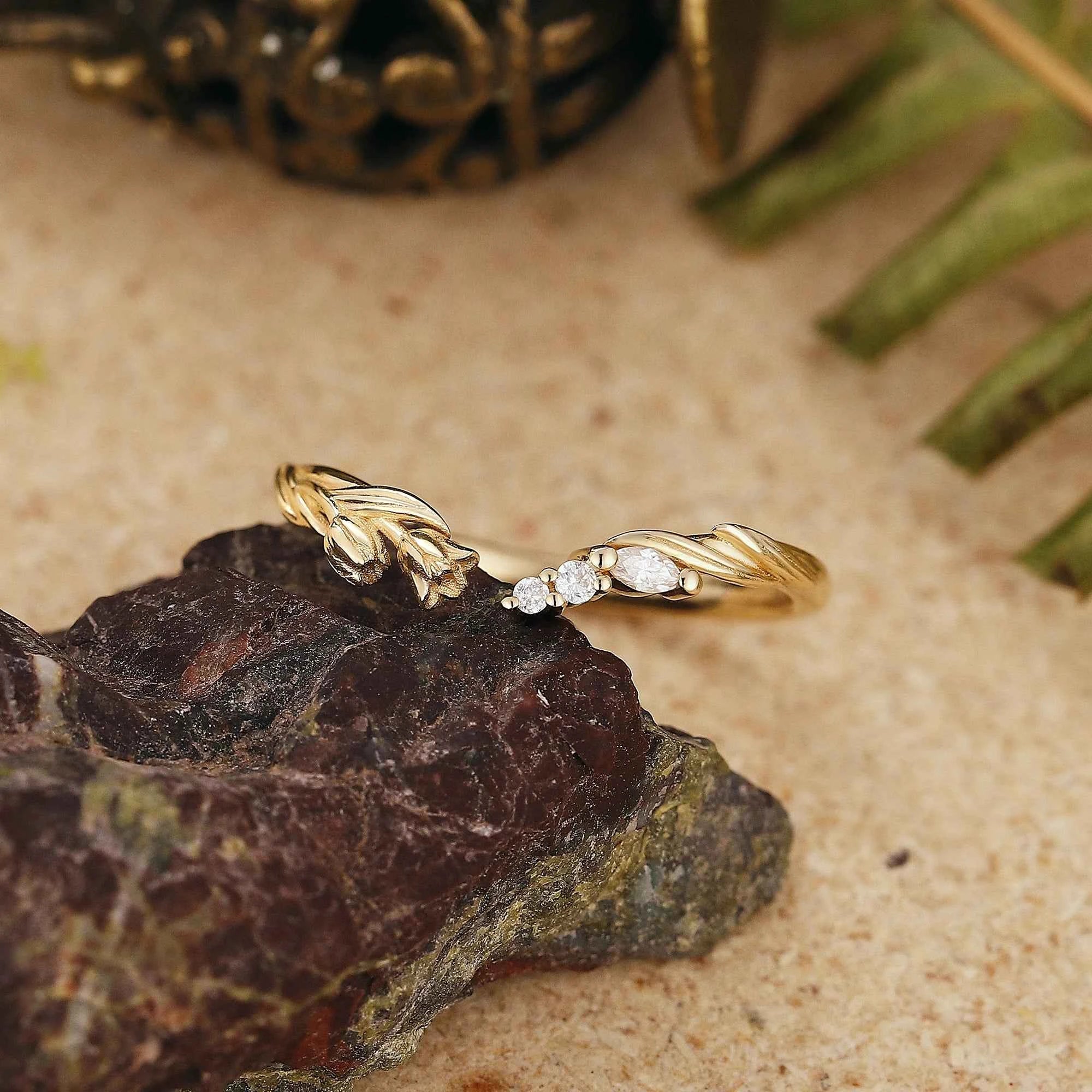 Floral Inspired | Tulip Design Curved Stacking Wedding Band