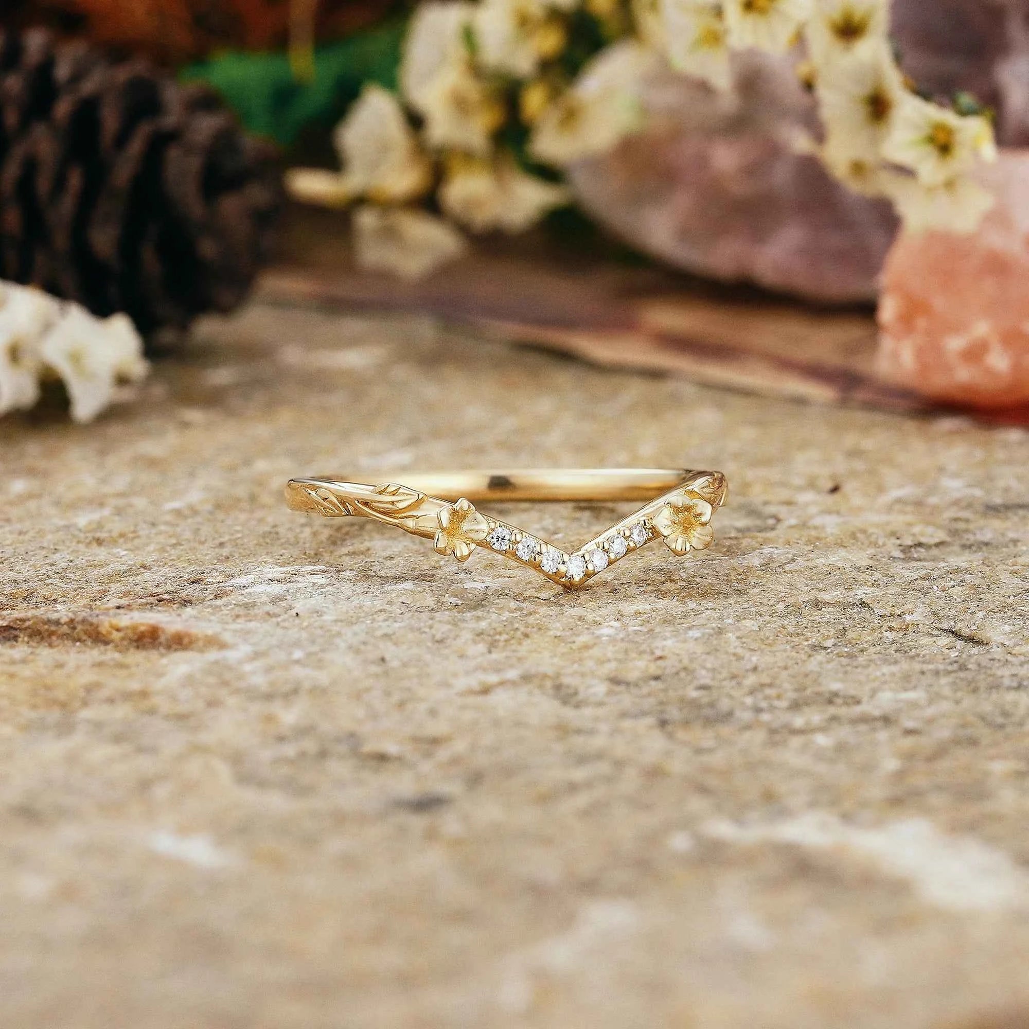 Floral Inspired | Morning Glory Design Curved Wedding Band