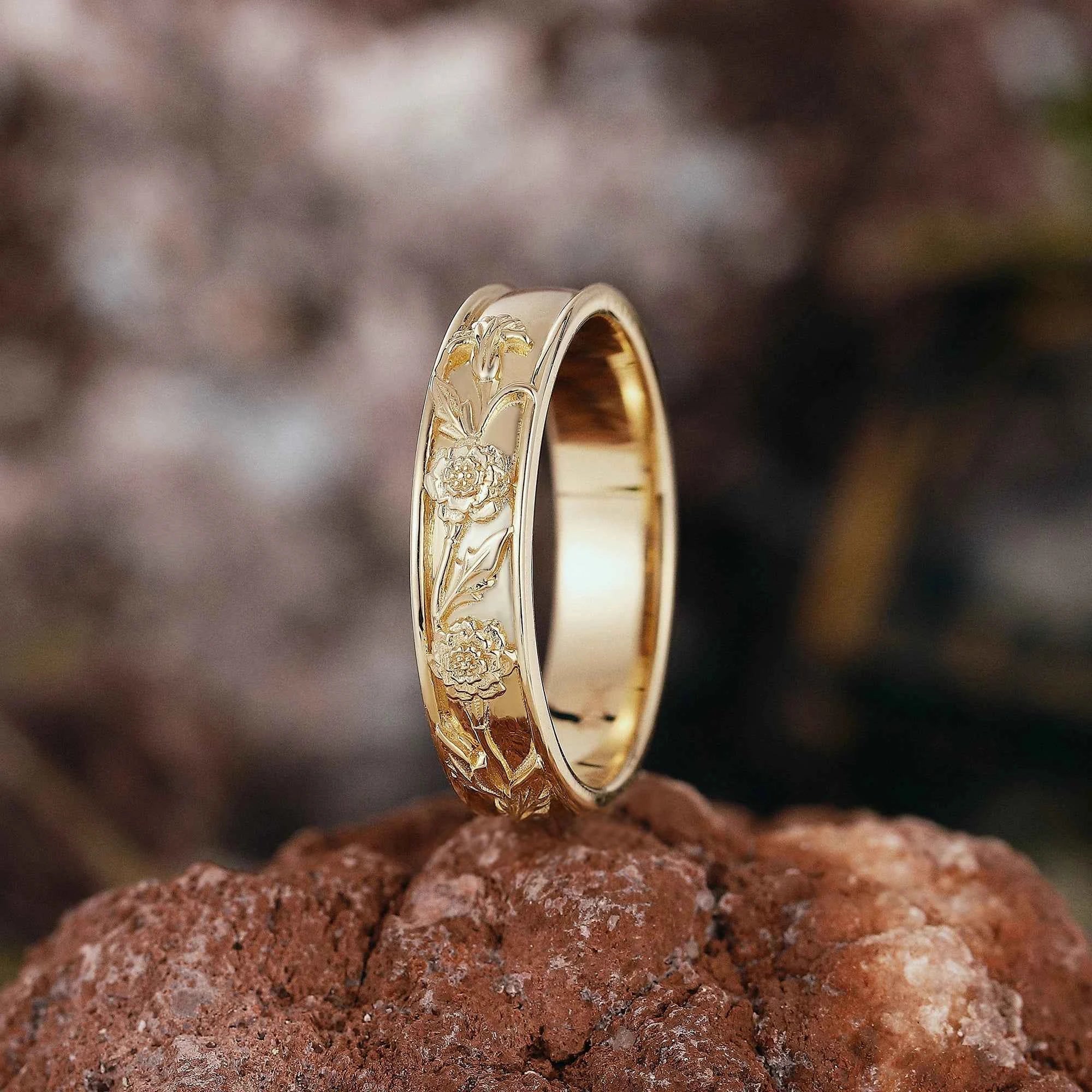 Floral Inspired | Chrysanthemum Design Gold Wedding Band