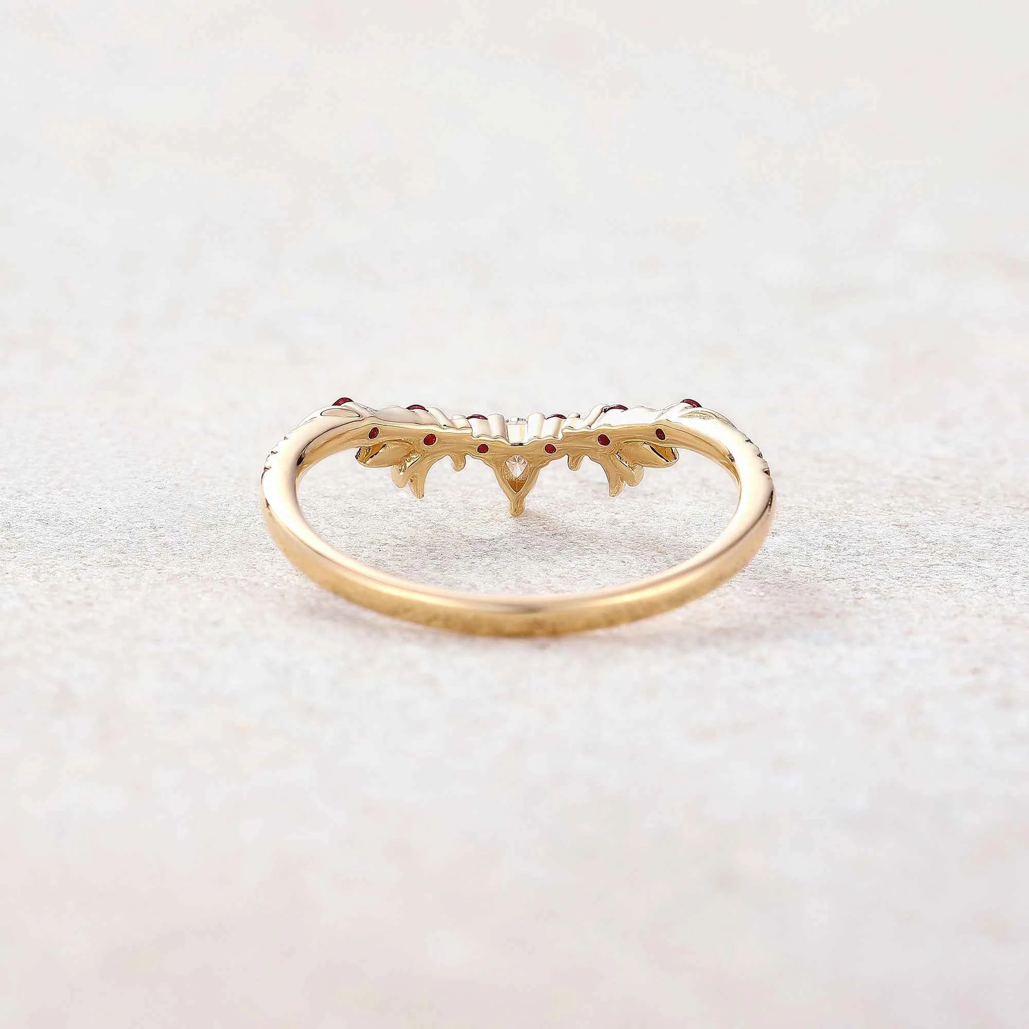 Leaf Inspired | Christmas Holly Leaf Curved Wedding Band