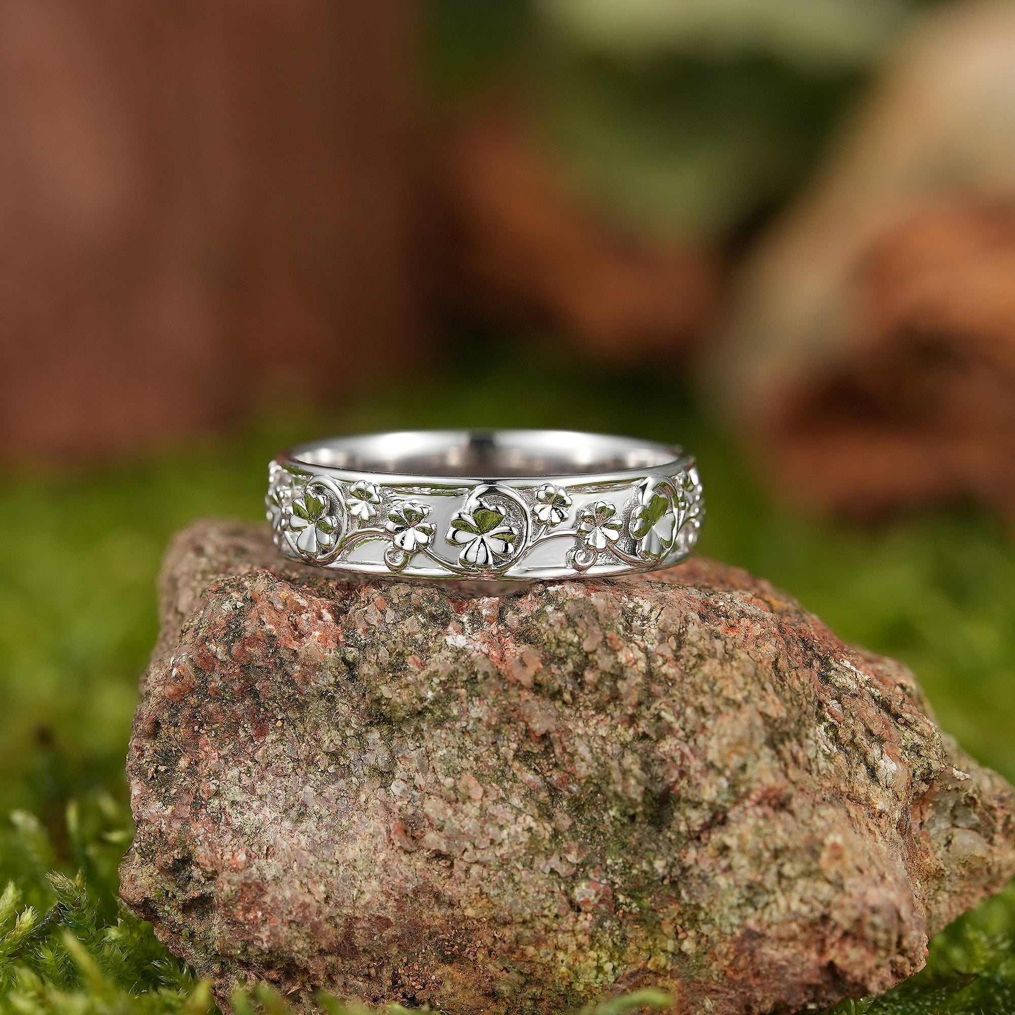 Leaf Inspired |  White Gold Four Leaf Clover Design Mens Wedding Band - LCCjewelry