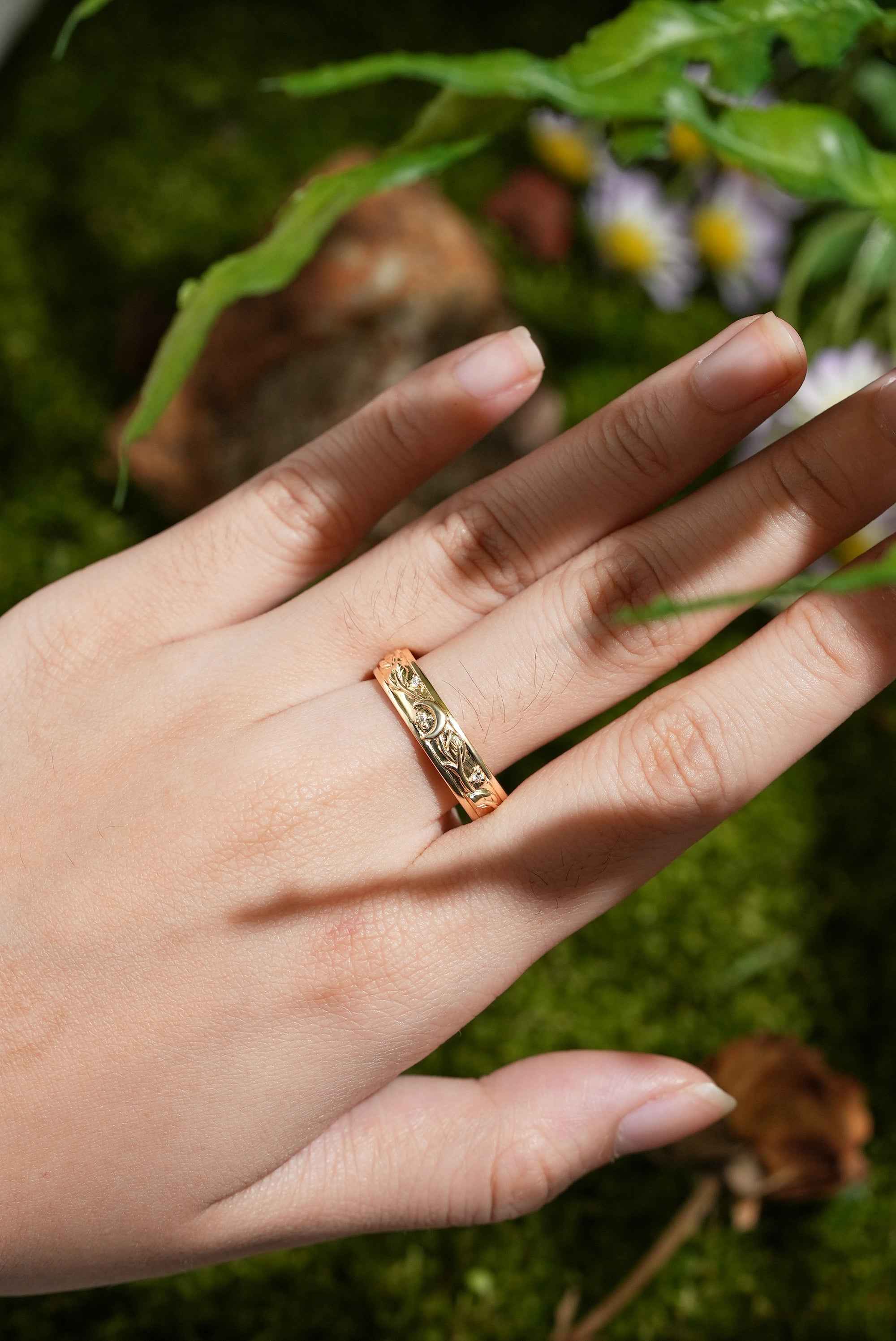 Moon Inspired | Unique Leaf & Moon Design Mens Wedding Band