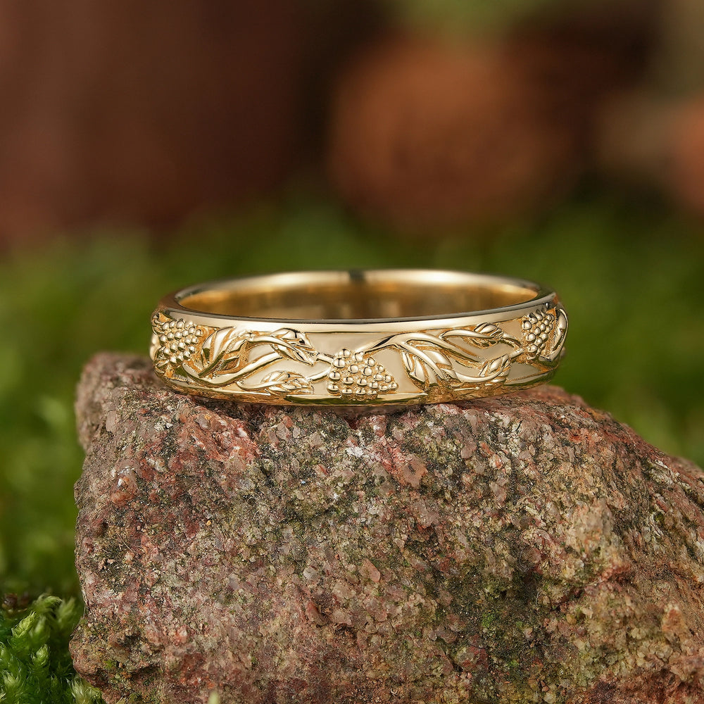 Leaf Inspired | Leaf and Berry Design Wedding Band