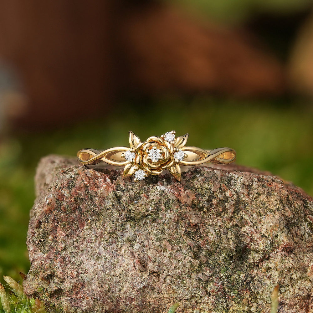 Floral Inspired | Danity Moissanite Rose Wedding Ring