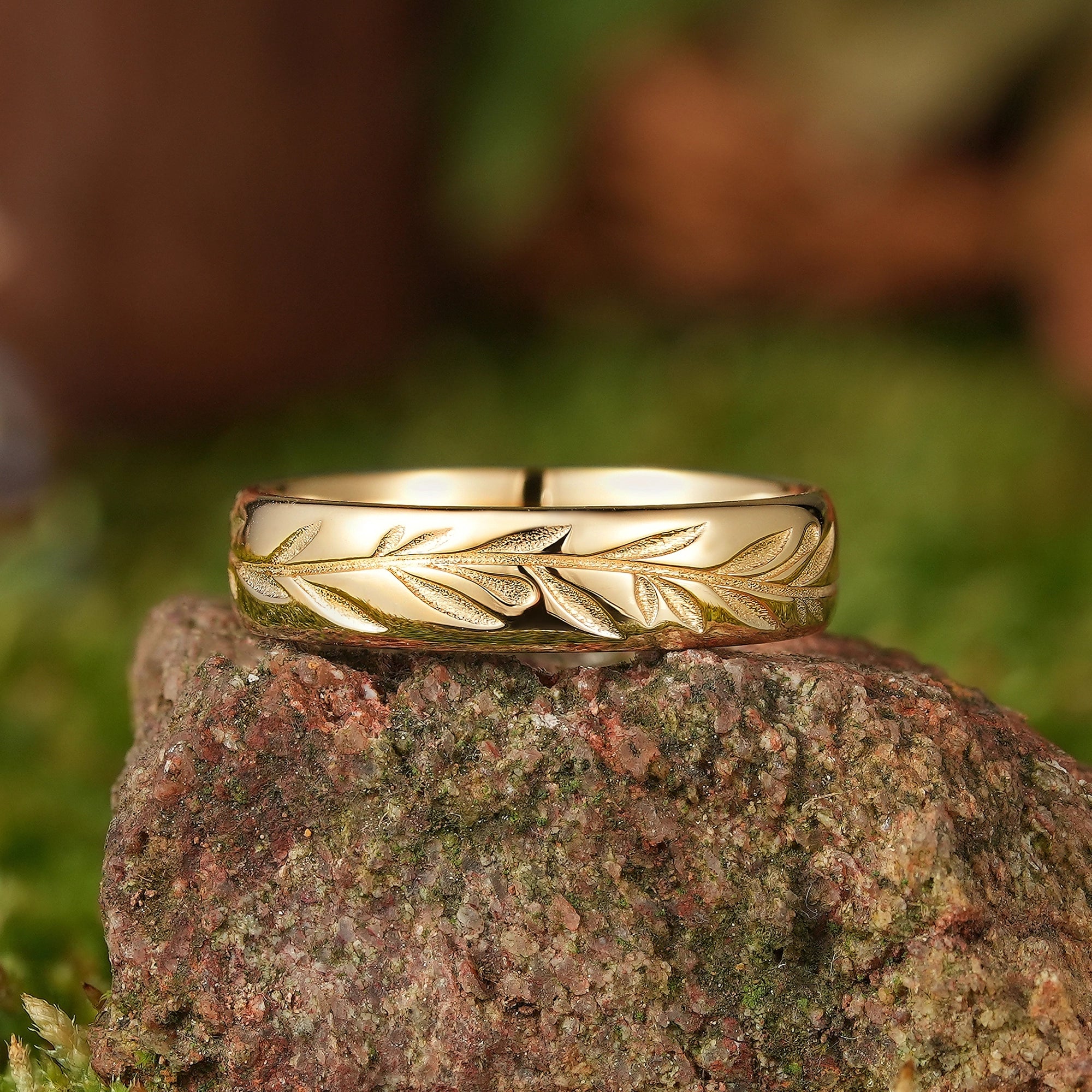 Leaf Inspired | Nature Inspired Leaf Engraved Wedding Band