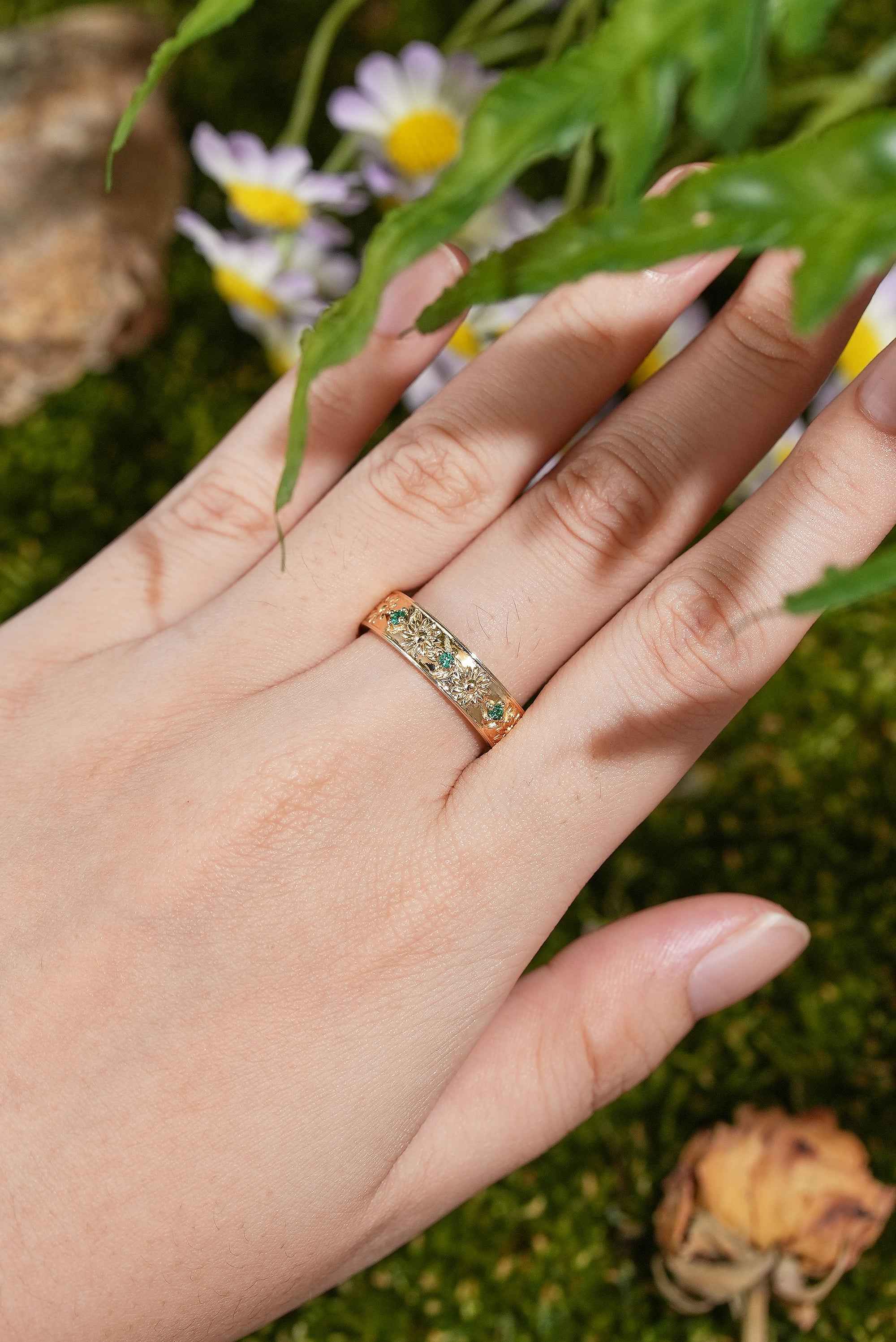 LCCjewelry | Sunflower Emerald Men's Wedding Band