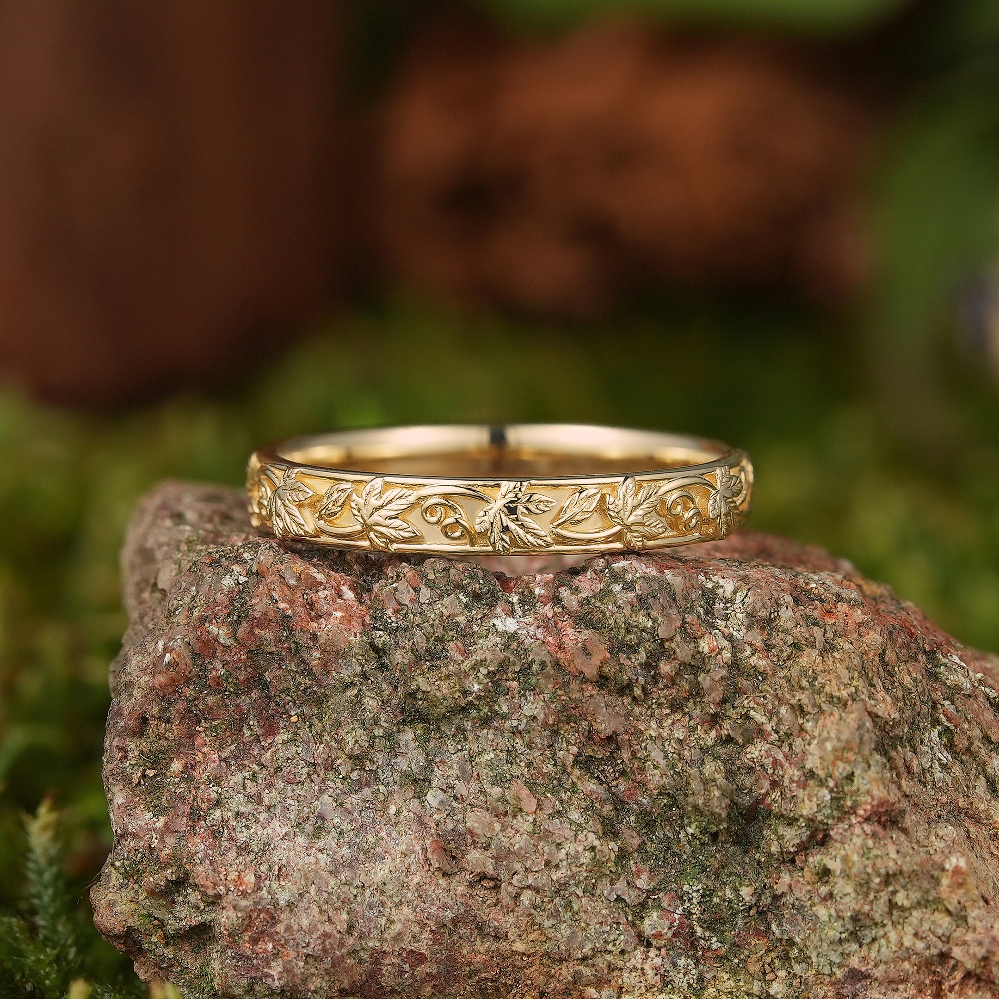 Leaf Inspired | 3mm Wedding Band Grape Leaf Design