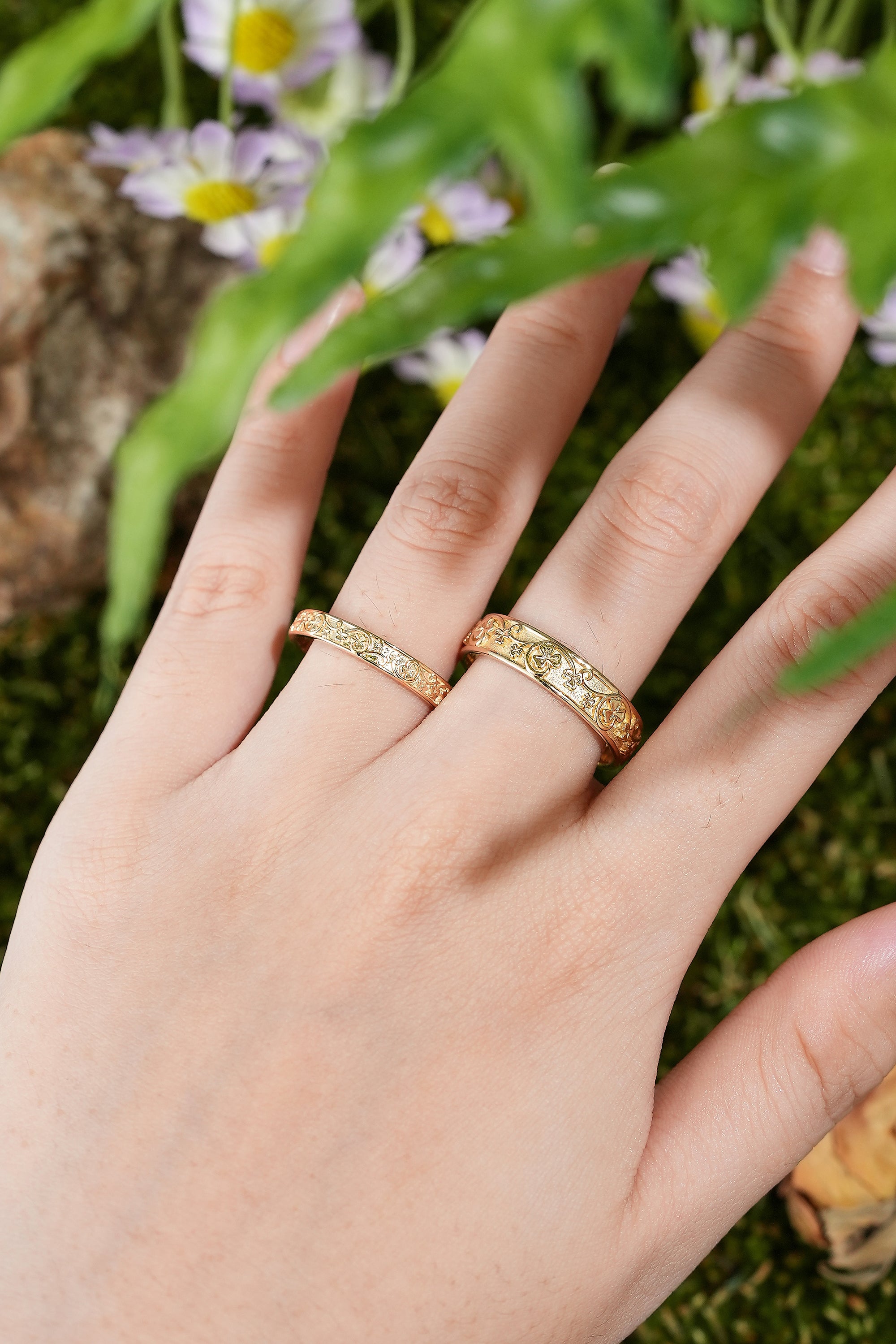 Lucky Clover Wedding Band Set - Gold Couple Rings - LCCjewelry