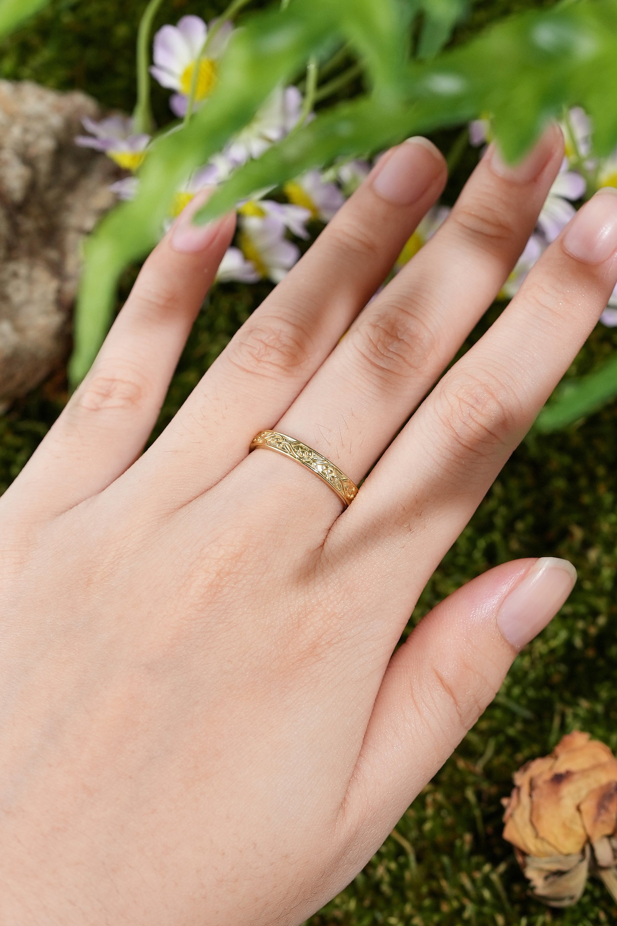 Floral Inspired | 3mm lily Of The Valley Design Wedding Band - LCCjewelry