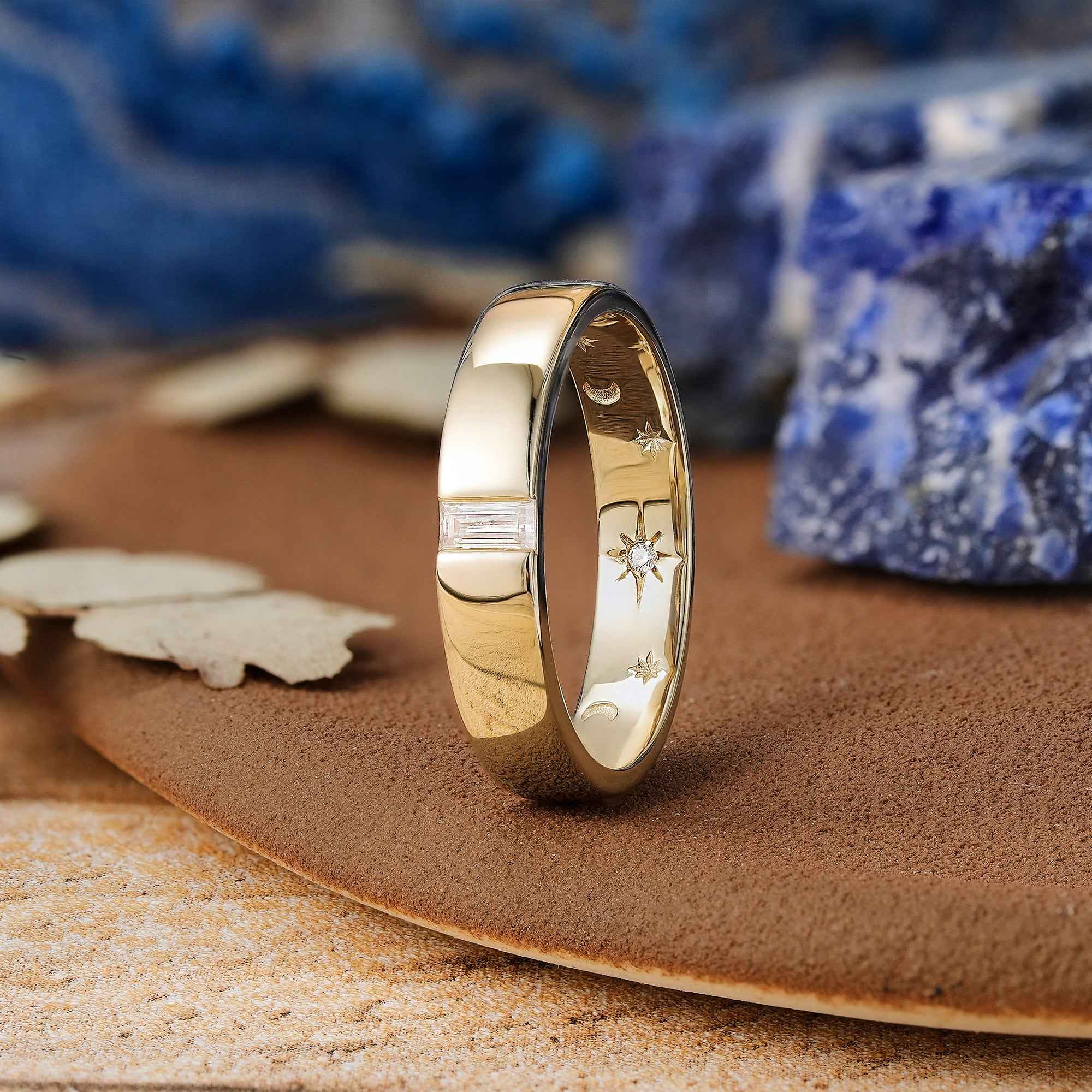 Star Inspired | Moissanite Star Inner Detail Wedding Band