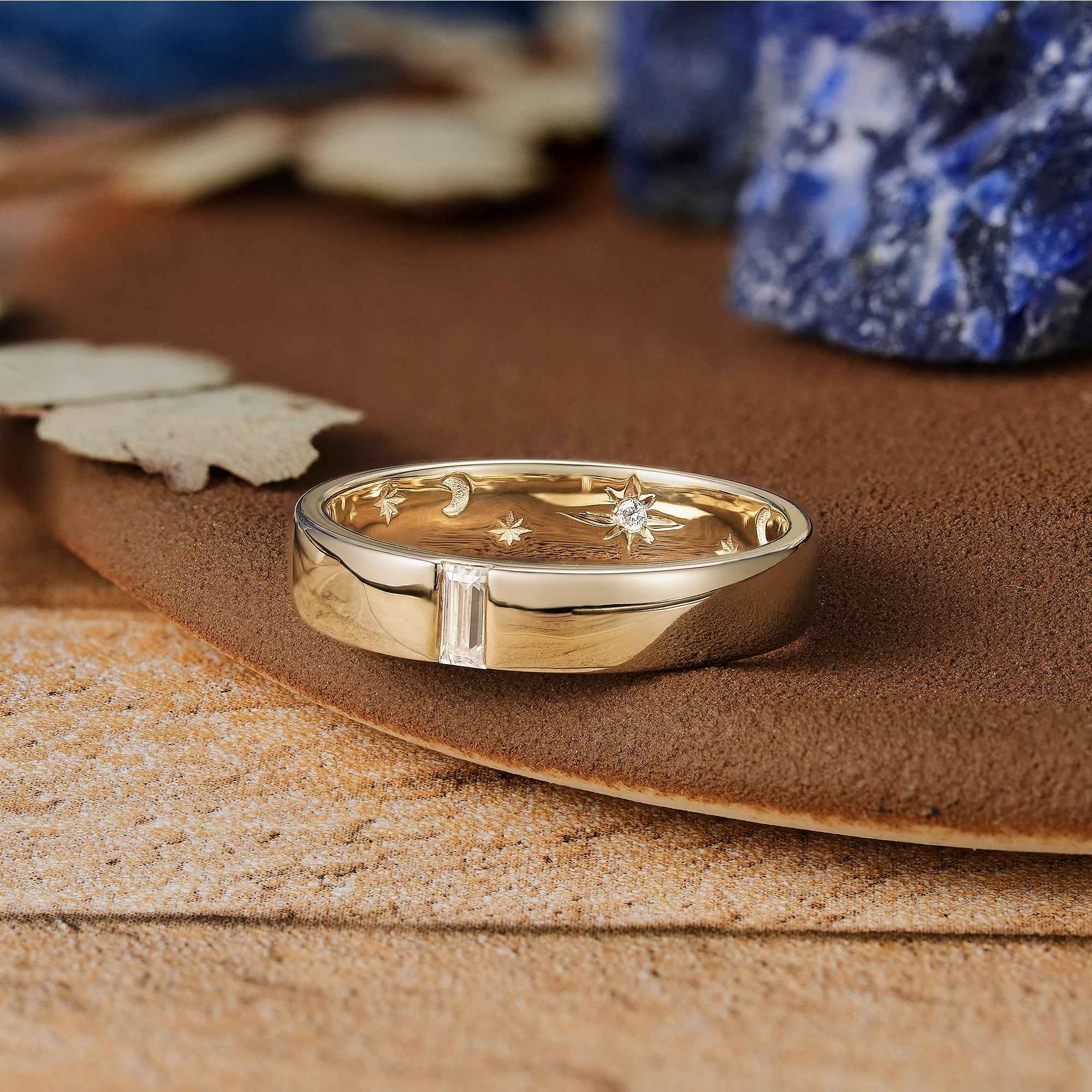 Star Inspired | Moissanite Star Inner Detail Wedding Band