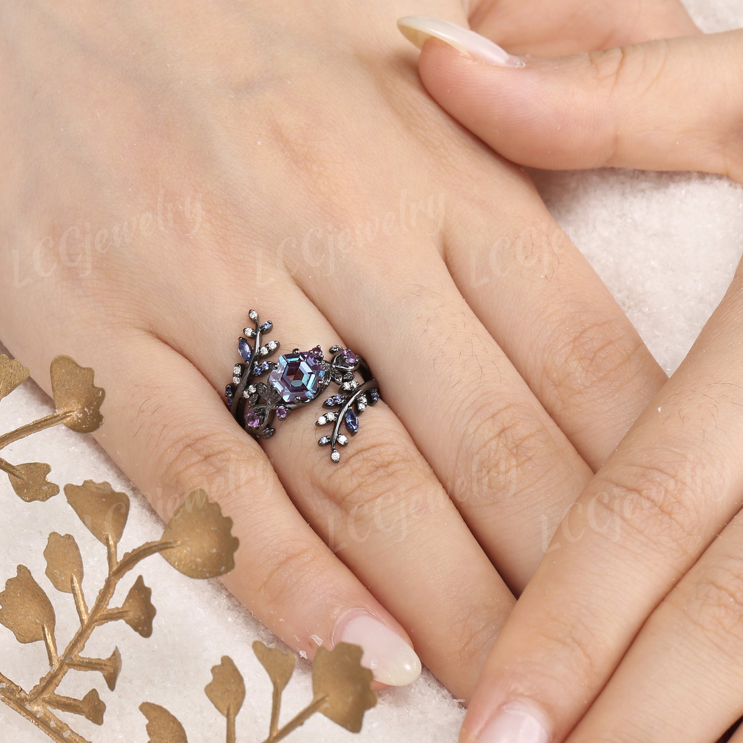 Leaf Inspired | Gothic black gold alexandrite engagement ring set