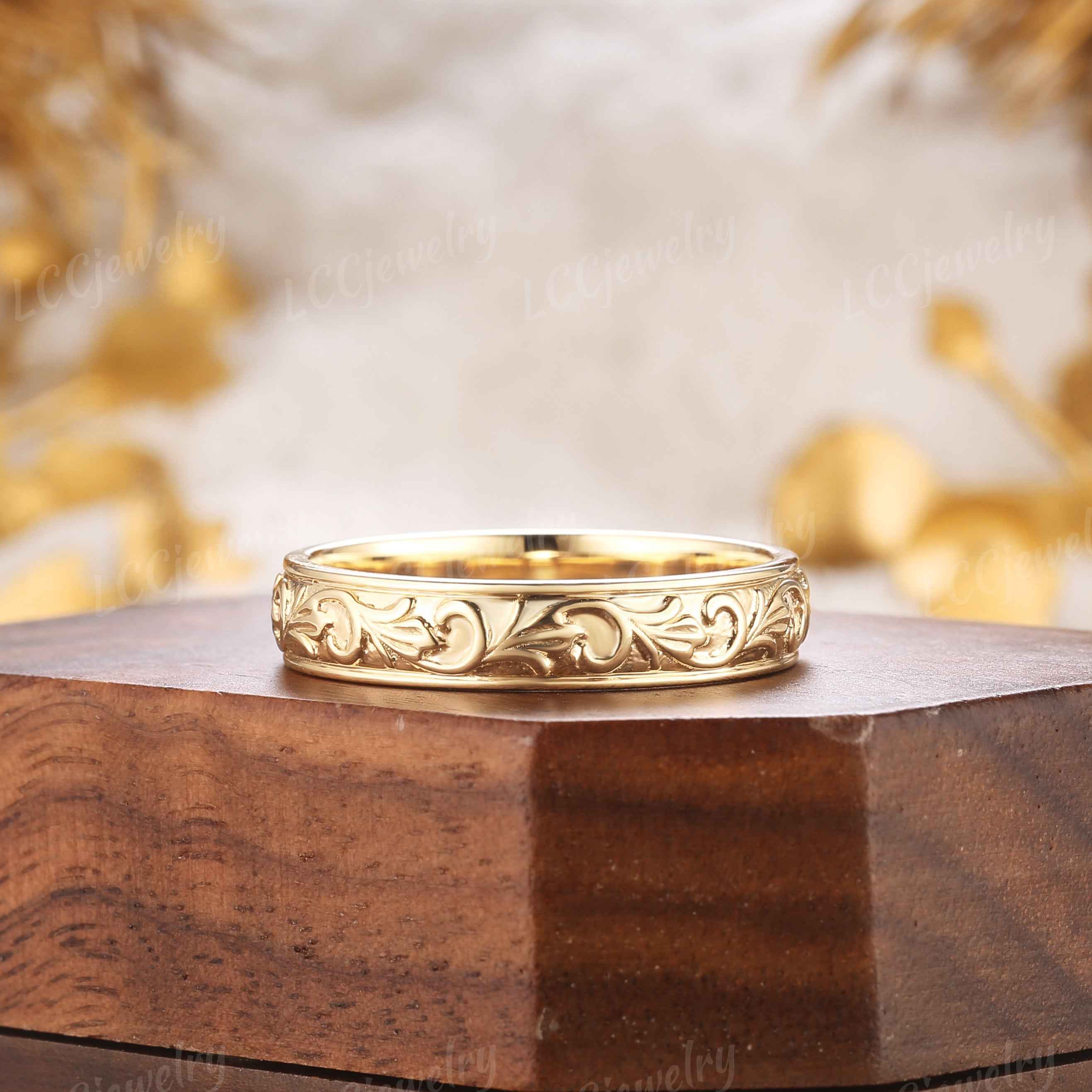 Floral Inspired | Unique Iris Design Mens Wedding Band
